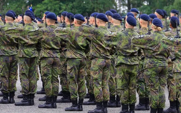 Oanvända permissionsdagar bör ersättas vid tjänstgöringens slut