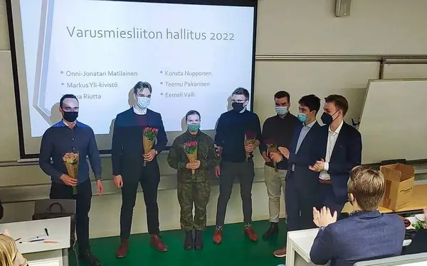 Varusmiesliiton puheenjohtajisto ja hallitus kaudelle 2022 on valittu