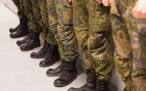 Varusmiesliitto vaatii: Vastuun varusmiehille käskettävästä toiminnasta oltava Puolustusvoimilla